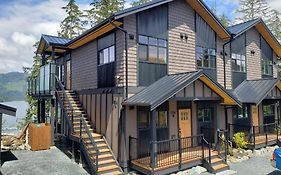 Port Renfrew Oceanfront Retreat
